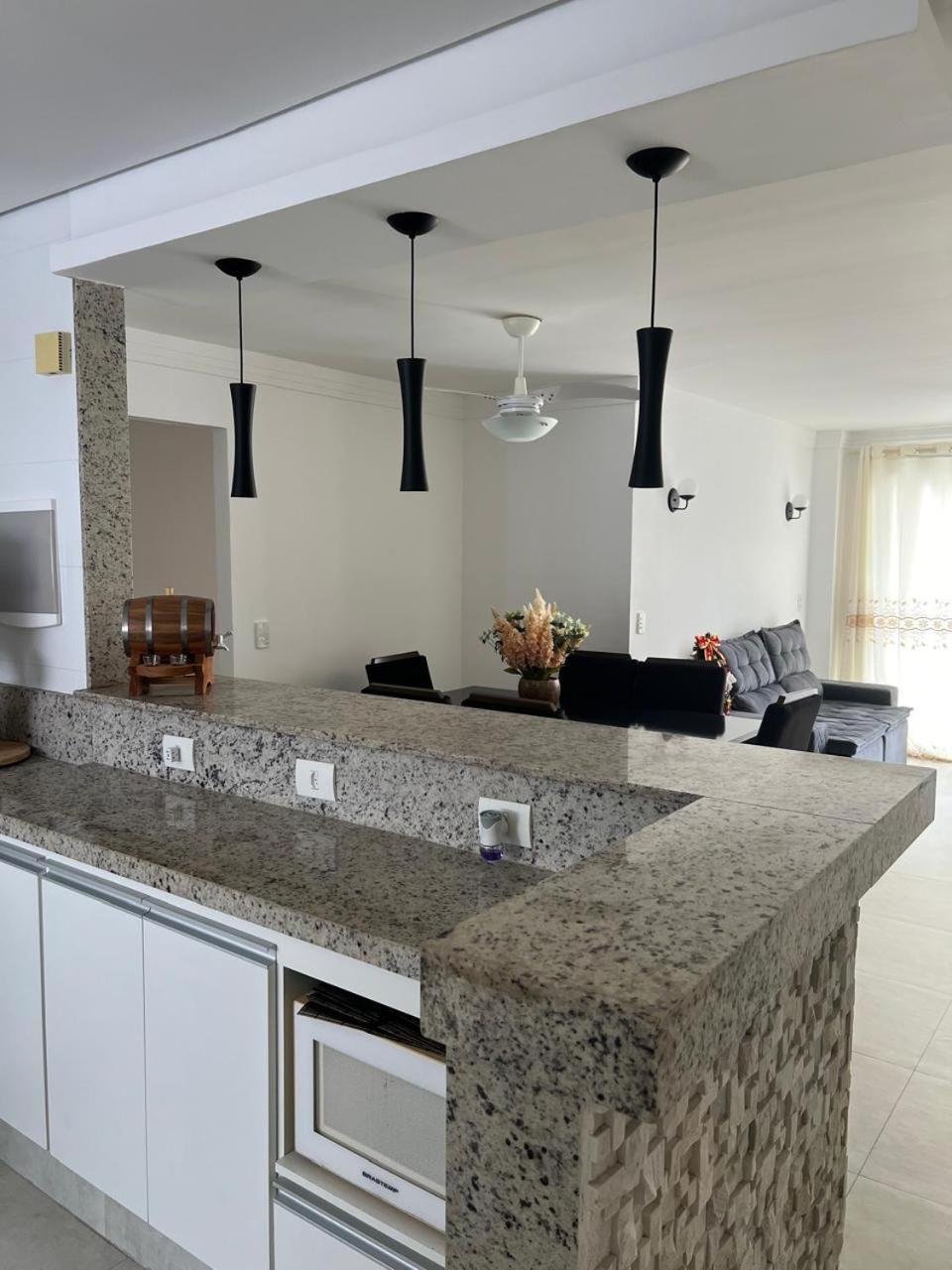 Beleza De Apartamento 300 Metros Da Praia Guaruja Ngoại thất bức ảnh